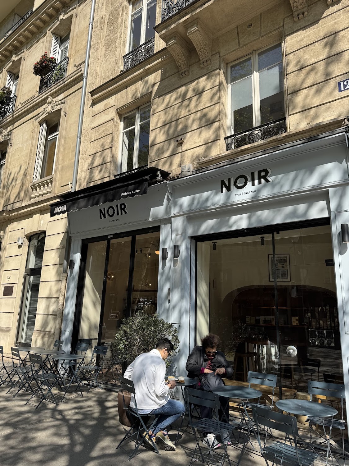 Noir – Boulevard Haussmann