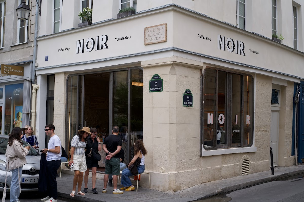 Noir – Rue des Blancs-Manteaux