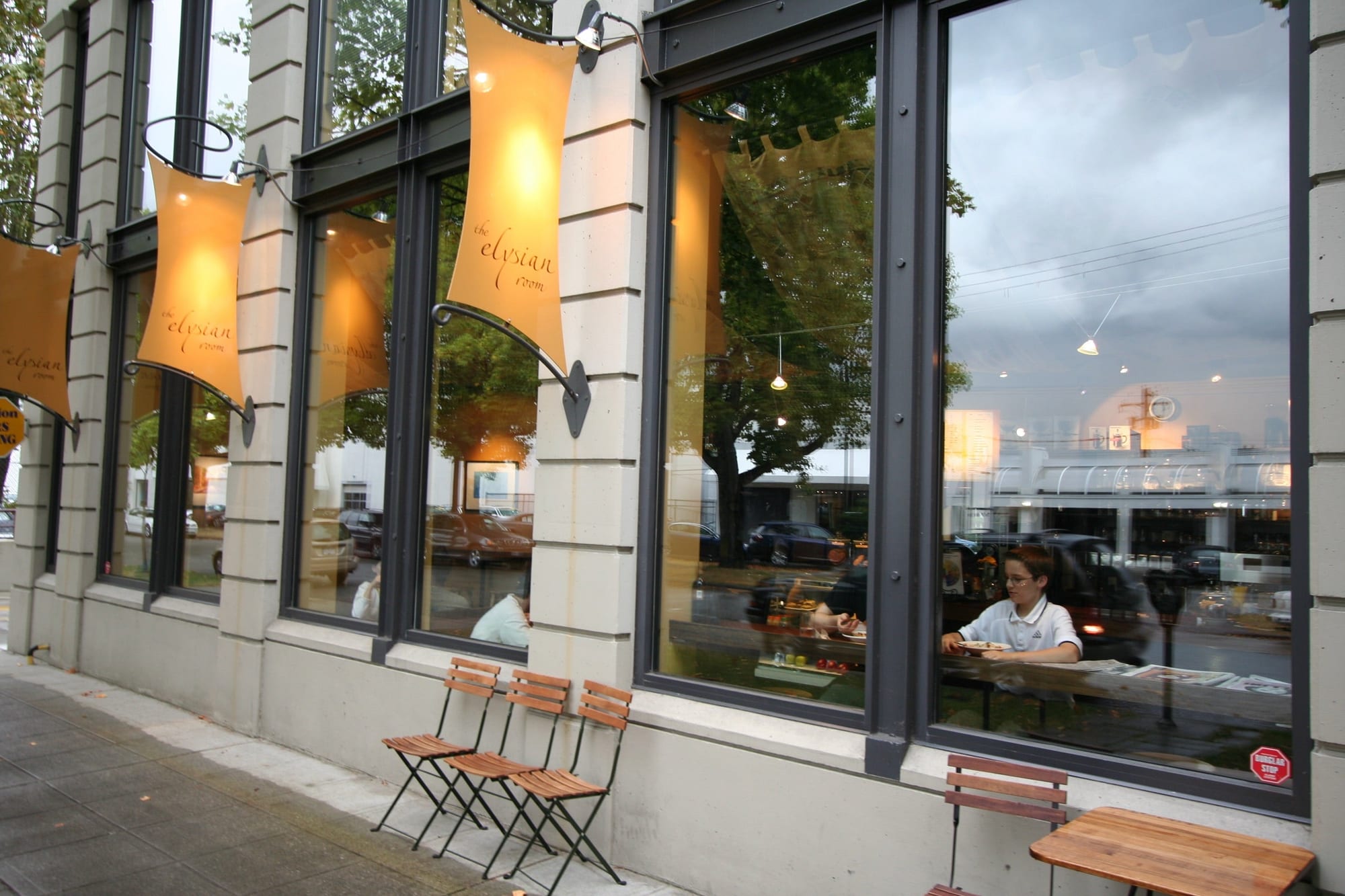 Elysian Coffee – 5th & Burrard